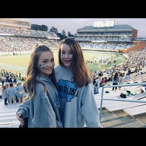 Meet your Posher, Lizzy